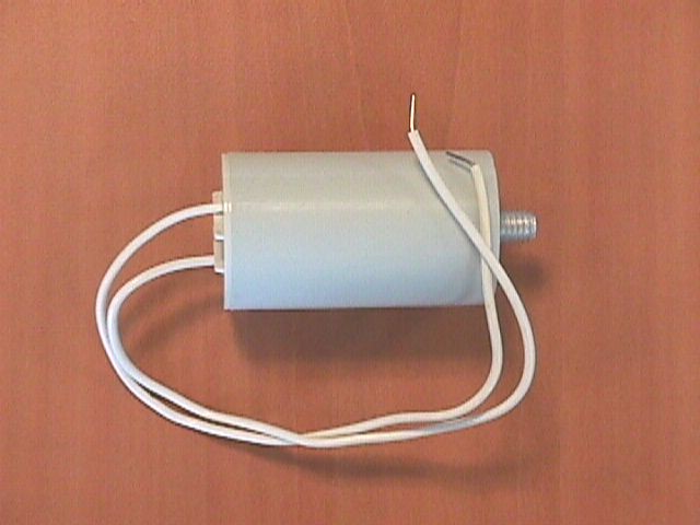 Condensator 10 uf 400v